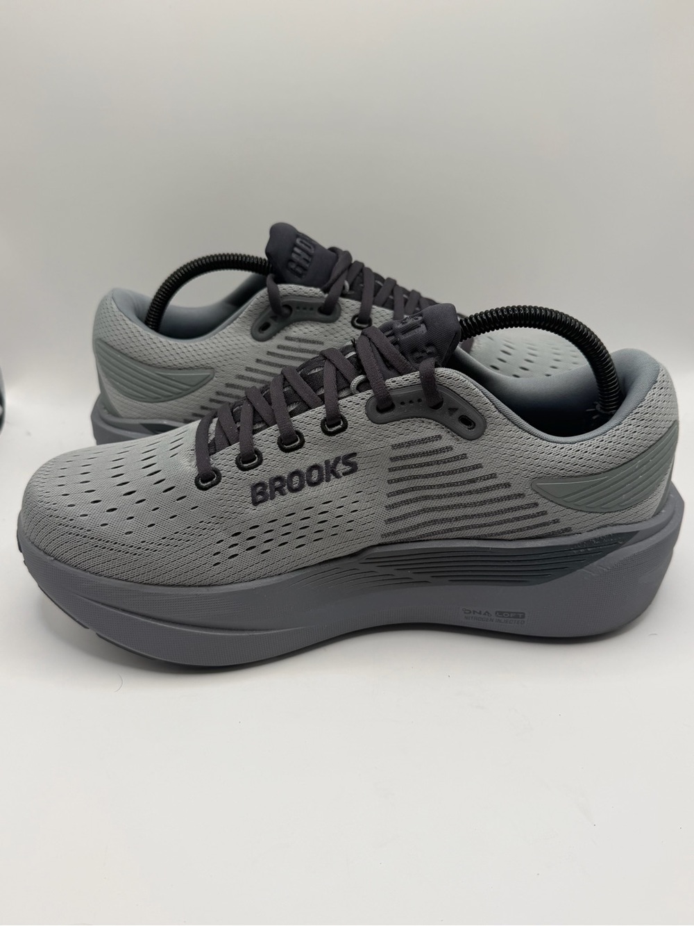 Brooks Ghost Max 3 Mens Size 8.5 4E Extra Wide Gray Road Running Shoes - Picture 12 of 16
